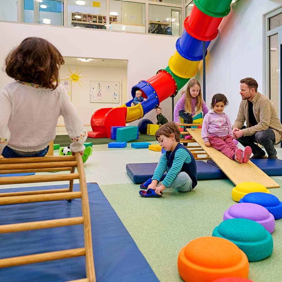 Spielende Kindergruppe Kita Städtisches Krankenhaus Kiel